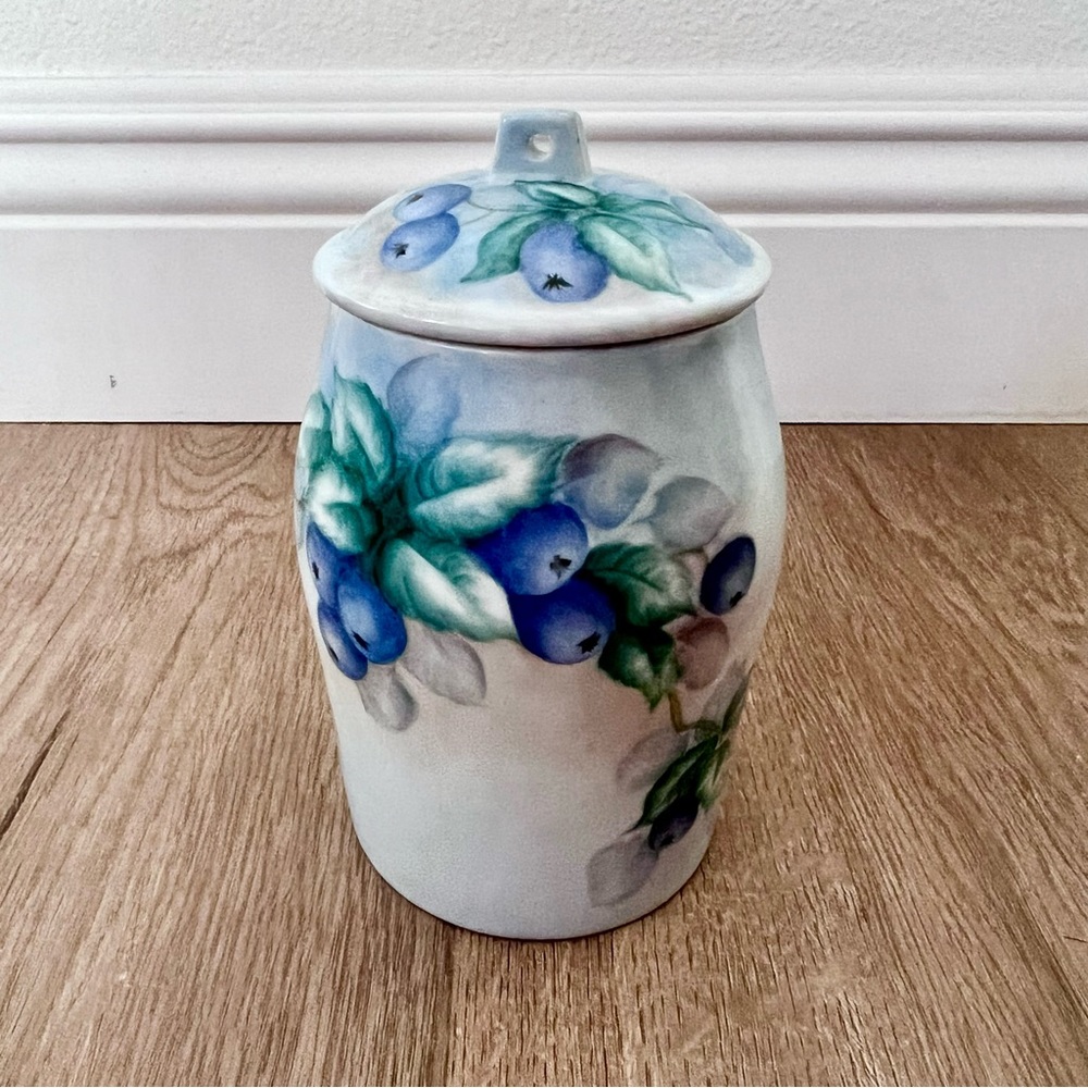 Hand Painted Blueberry Lidded Jar Signed By Artist Dorothy Gunningham 1973 - Vtg